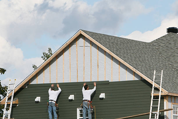 Professional Siding technician working in Sargent, GA